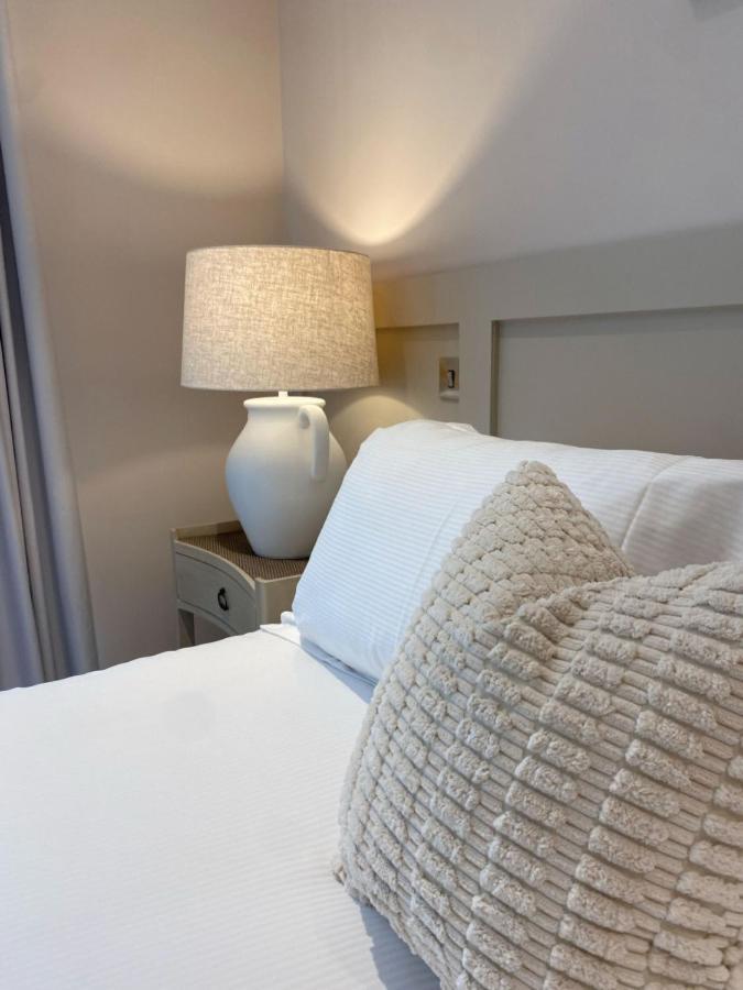 The Farmhouse Retreat At Ryedale House York Bagian luar foto